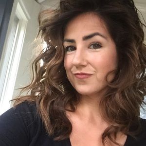 Meet your Posher, Corrie